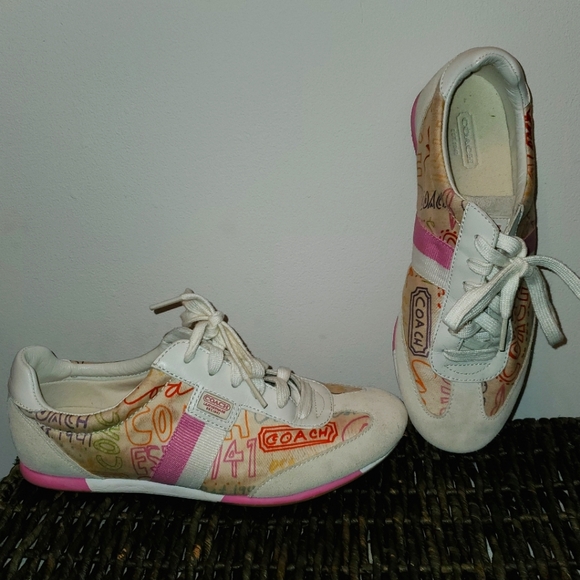 Coach Joss scribble logo size 7 1/2 m shoes - Picture 1 of 8